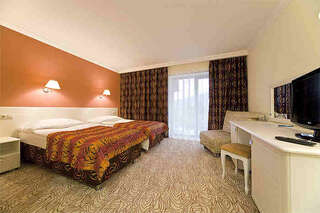 Отель Alex Resort & Spa Hotel Гагра Стандартный двухместный номер с 1 кроватью или 2 отдельными кроватями-8