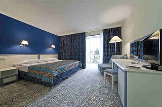 Отель Alex Resort & Spa Hotel Гагра Стандартный двухместный номер с 1 кроватью или 2 отдельными кроватями-1
